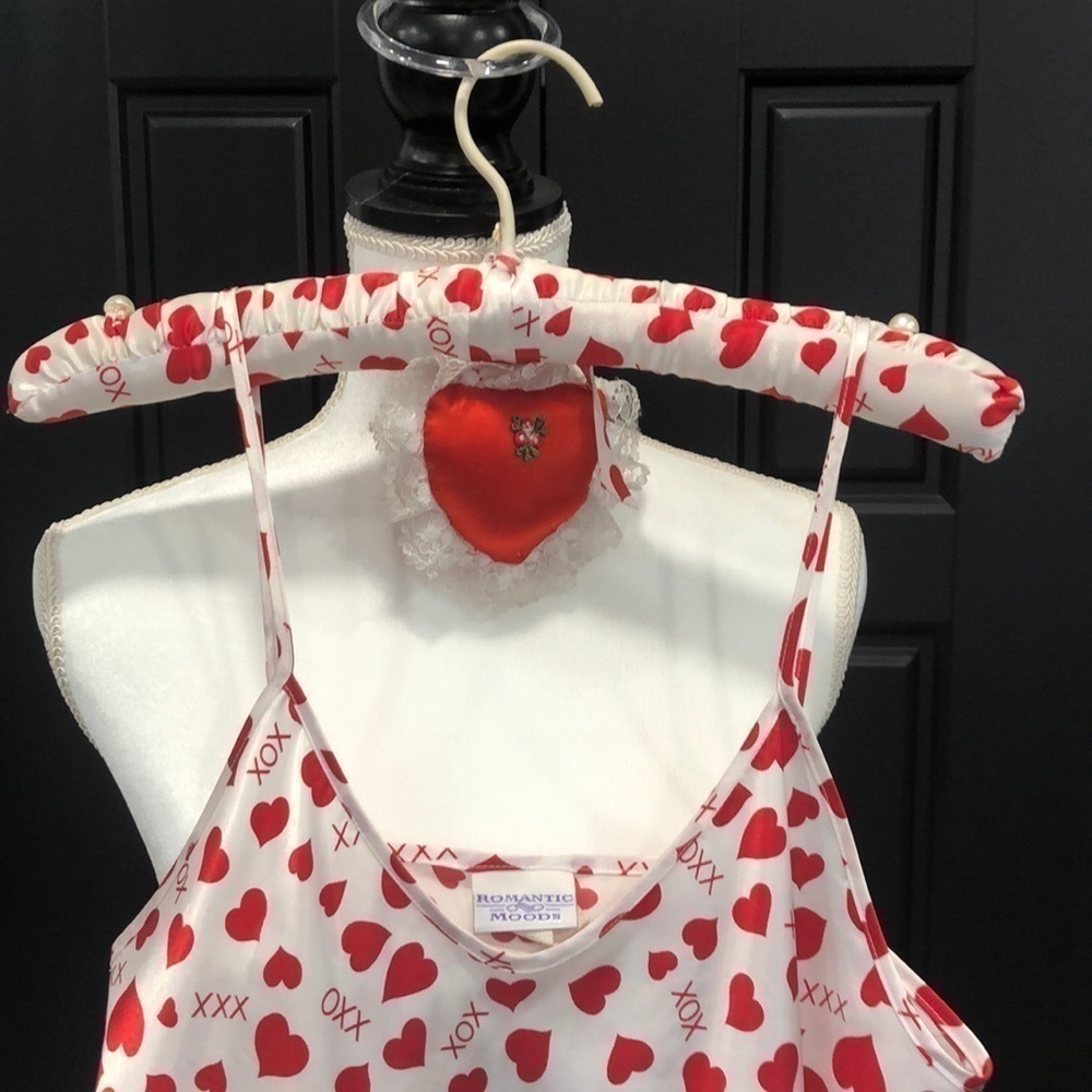 ROMANTIC Moods Lingerie with Matching Hanger - Picture 2 of 8